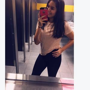 Meet your Posher, Vanessa